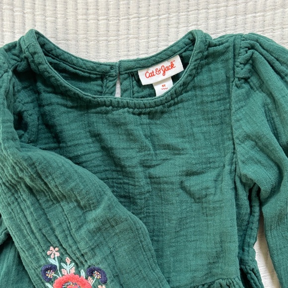 Cat & Jack Girls Dress In Forest Green with Floral Embroidered Designed Sleeves - Picture 4 of 8
